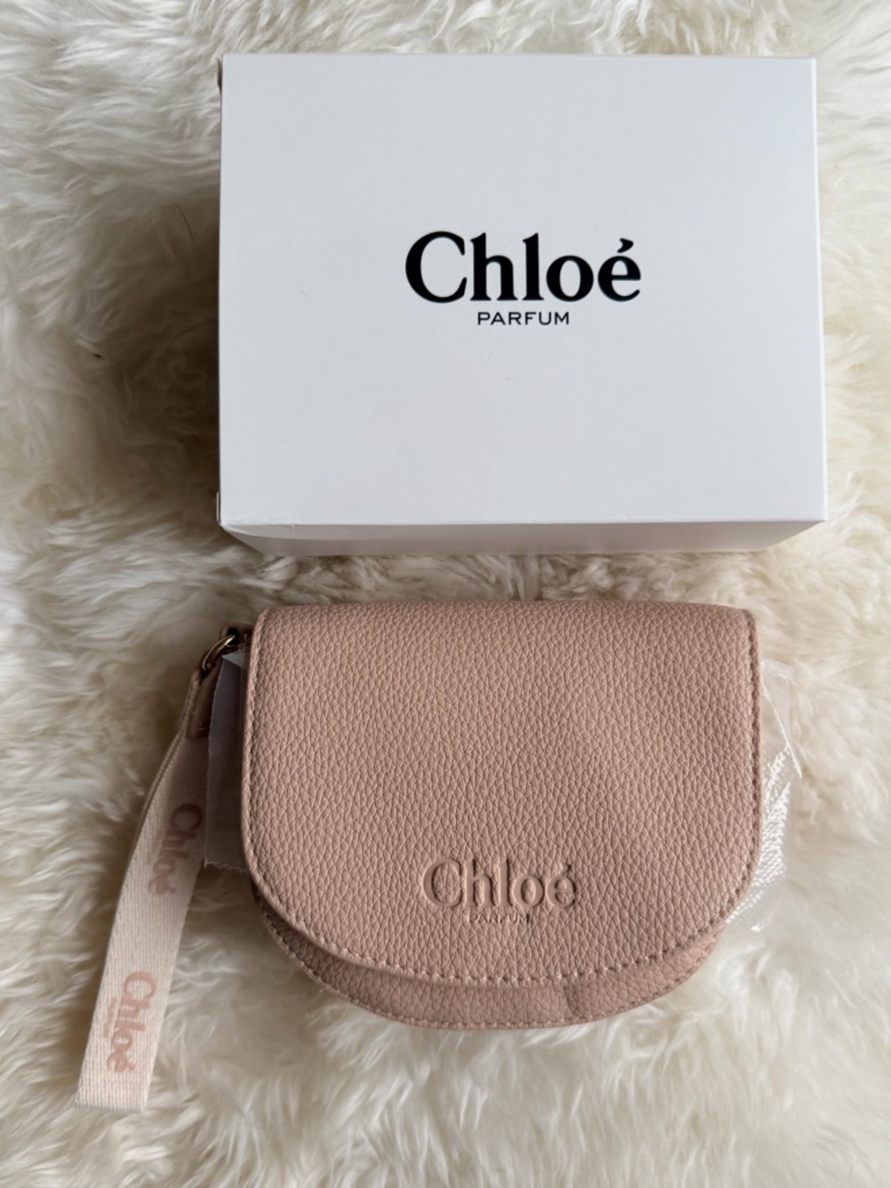 Chloe Parfum Mini Pink Wristlet comes BRAND NEW in Its Original Box GWP
